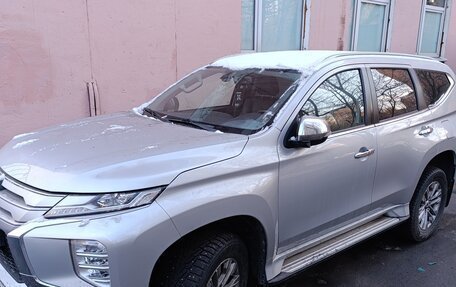 Mitsubishi Pajero Sport III рестайлинг, 2021 год, 3 400 000 рублей, 6 фотография