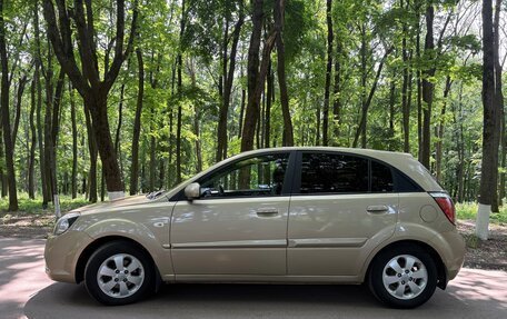 KIA Rio II, 2011 год, 690 000 рублей, 2 фотография