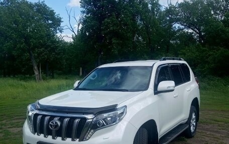 Toyota Land Cruiser Prado 150 рестайлинг 2, 2016 год, 3 900 000 рублей, 1 фотография