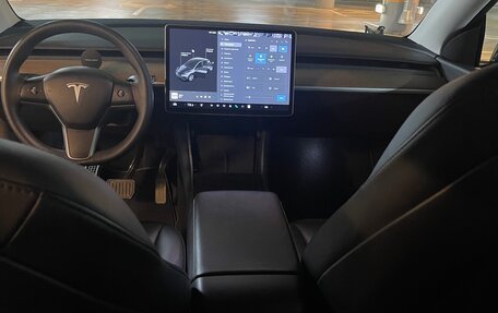 Tesla Model Y I, 2021 год, 4 300 000 рублей, 3 фотография