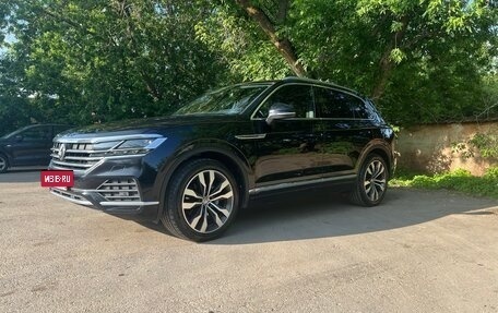 Volkswagen Touareg III, 2020 год, 5 800 000 рублей, 2 фотография