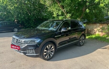 Volkswagen Touareg III, 2020 год, 5 800 000 рублей, 3 фотография