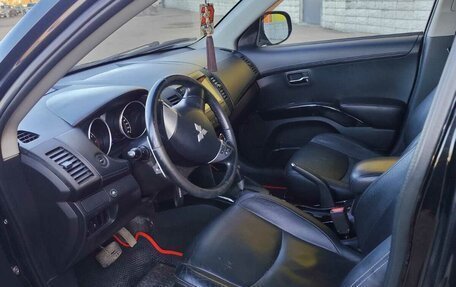 Mitsubishi Outlander III рестайлинг 3, 2012 год, 1 285 000 рублей, 4 фотография