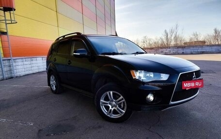 Mitsubishi Outlander III рестайлинг 3, 2012 год, 1 285 000 рублей, 2 фотография