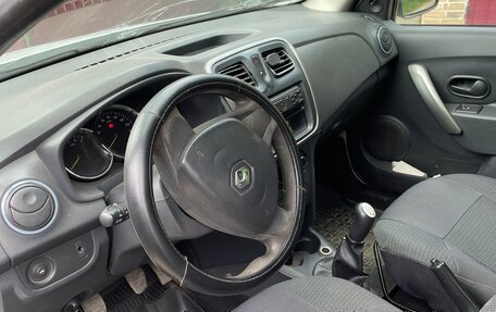 Renault Logan II, 2015 год, 460 000 рублей, 9 фотография
