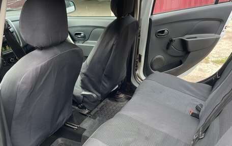 Renault Logan II, 2015 год, 460 000 рублей, 10 фотография
