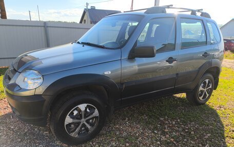Chevrolet Niva I рестайлинг, 2018 год, 650 000 рублей, 2 фотография
