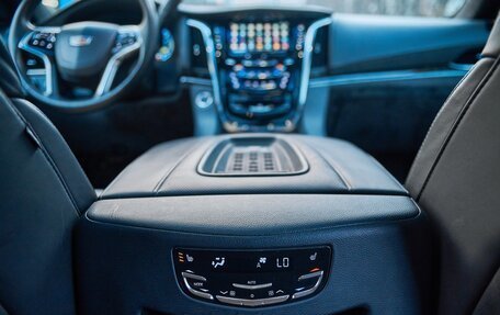 Cadillac Escalade IV, 2016 год, 4 500 000 рублей, 22 фотография
