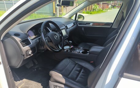 Volkswagen Touareg III, 2015 год, 3 300 000 рублей, 13 фотография