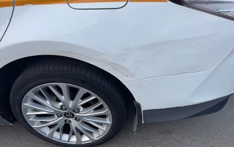Toyota Camry, 2021 год, 2 800 000 рублей, 13 фотография