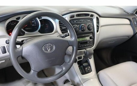 Toyota Highlander III, 2005 год, 895 000 рублей, 6 фотография