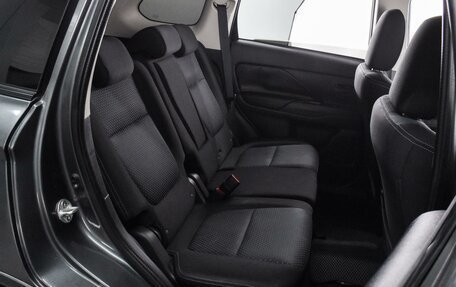Mitsubishi Outlander III рестайлинг 3, 2015 год, 1 419 000 рублей, 7 фотография