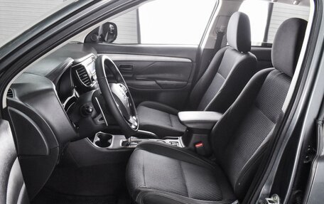 Mitsubishi Outlander III рестайлинг 3, 2015 год, 1 419 000 рублей, 10 фотография