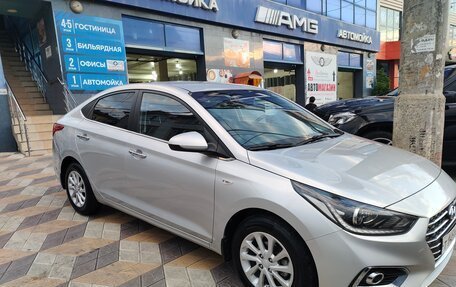 Hyundai Solaris II рестайлинг, 2017 год, 1 300 000 рублей, 2 фотография