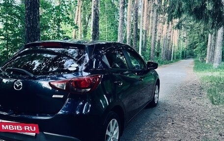 Mazda Demio IV, 2014 год, 1 300 000 рублей, 10 фотография