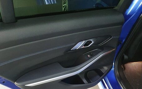 BMW 3 серия, 2019 год, 3 550 000 рублей, 16 фотография