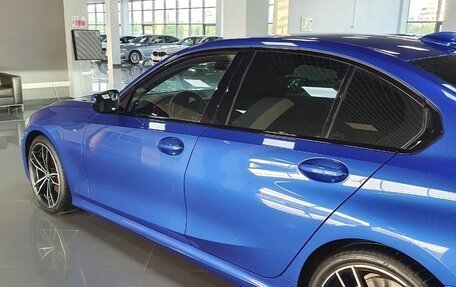 BMW 3 серия, 2019 год, 3 550 000 рублей, 26 фотография