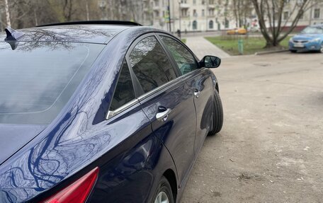 Hyundai Sonata VI, 2010 год, 950 000 рублей, 4 фотография