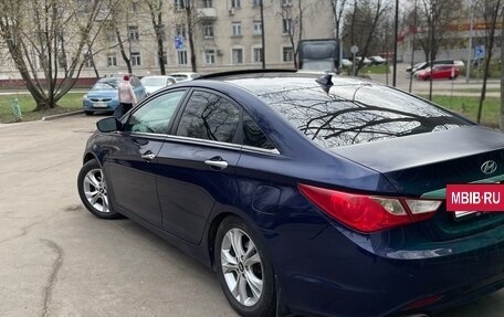 Hyundai Sonata VI, 2010 год, 950 000 рублей, 5 фотография