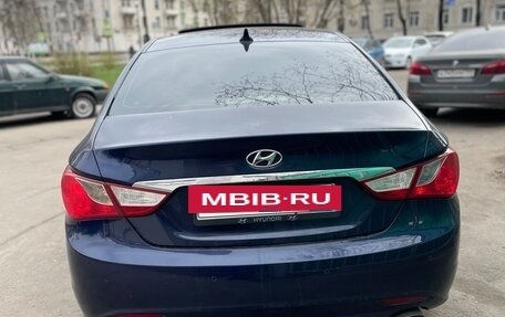 Hyundai Sonata VI, 2010 год, 950 000 рублей, 7 фотография