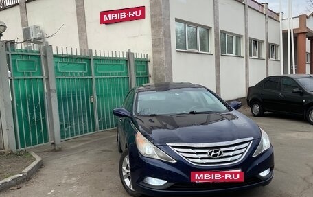 Hyundai Sonata VI, 2010 год, 950 000 рублей, 6 фотография