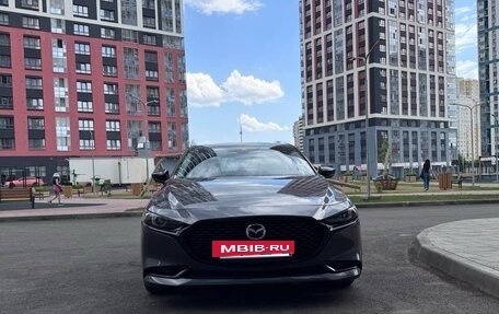 Mazda 3, 2023 год, 2 200 000 рублей, 3 фотография