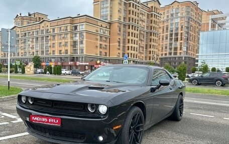 Dodge Challenger III рестайлинг 2, 2017 год, 2 900 000 рублей, 1 фотография