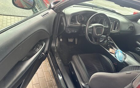 Dodge Challenger III рестайлинг 2, 2017 год, 2 900 000 рублей, 10 фотография