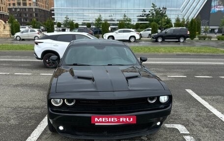 Dodge Challenger III рестайлинг 2, 2017 год, 2 900 000 рублей, 9 фотография