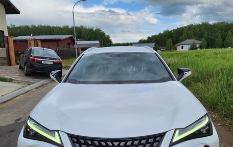 Lexus UX I, 2018 год, 3 300 000 рублей, 5 фотография