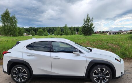 Lexus UX I, 2018 год, 3 300 000 рублей, 7 фотография