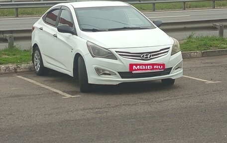 Hyundai Solaris II рестайлинг, 2015 год, 650 000 рублей, 2 фотография