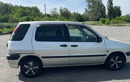 Toyota Raum I, 2000 год, 520 000 рублей, 9 фотография