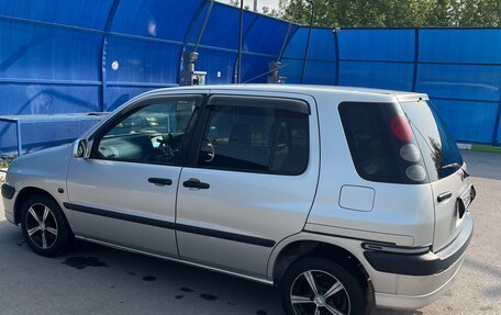 Toyota Raum I, 2000 год, 520 000 рублей, 3 фотография