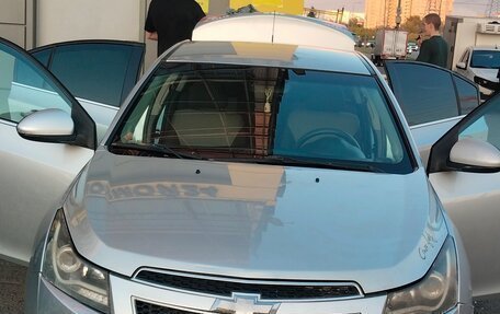 Chevrolet Cruze II, 2010 год, 549 000 рублей, 7 фотография