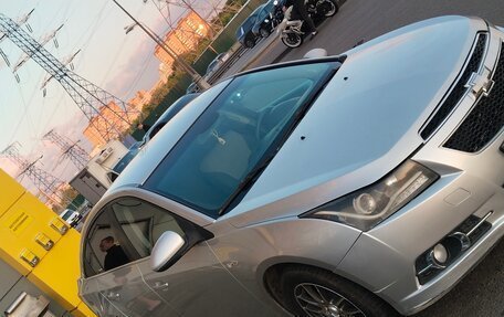 Chevrolet Cruze II, 2010 год, 549 000 рублей, 4 фотография