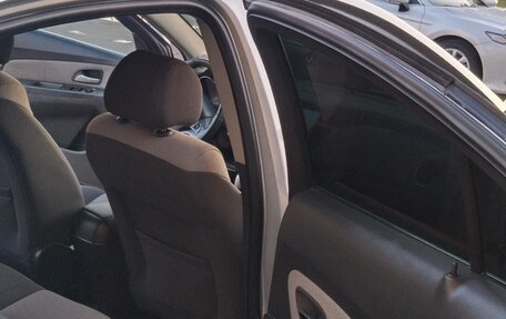 Chevrolet Cruze II, 2010 год, 549 000 рублей, 11 фотография