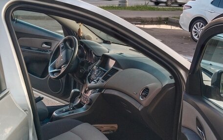 Chevrolet Cruze II, 2010 год, 549 000 рублей, 12 фотография
