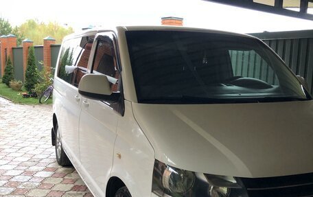 Volkswagen Caravelle T5, 2014 год, 2 100 000 рублей, 2 фотография