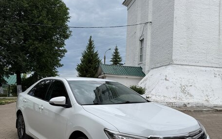 Toyota Camry, 2016 год, 2 300 000 рублей, 4 фотография