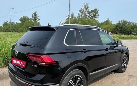 Volkswagen Tiguan II, 2018 год, 2 100 000 рублей, 3 фотография