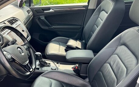 Volkswagen Tiguan II, 2018 год, 2 100 000 рублей, 10 фотография