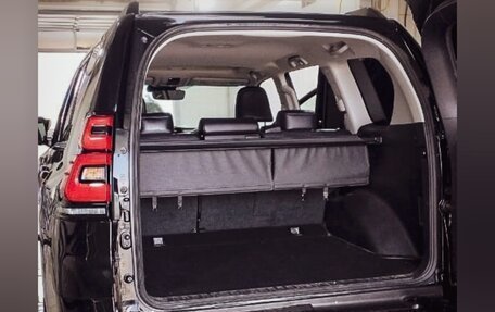 Toyota Land Cruiser Prado 150 рестайлинг 2, 2020 год, 5 500 000 рублей, 6 фотография