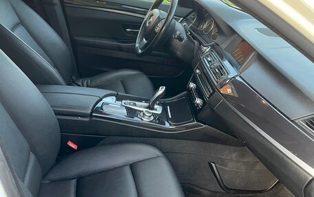 BMW 5 серия, 2013 год, 1 800 000 рублей, 29 фотография