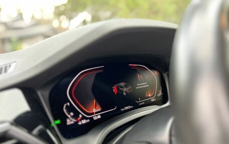 BMW 3 серия, 2019 год, 3 900 000 рублей, 16 фотография