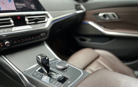 BMW 3 серия, 2019 год, 3 900 000 рублей, 17 фотография