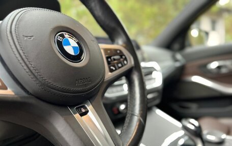 BMW 3 серия, 2019 год, 3 900 000 рублей, 15 фотография