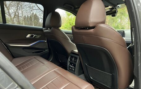 BMW 3 серия, 2019 год, 3 900 000 рублей, 24 фотография