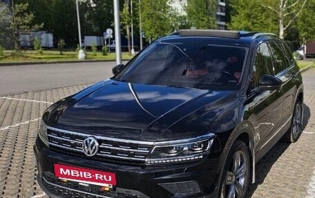 Volkswagen Tiguan II, 2017 год, 3 200 000 рублей, 2 фотография