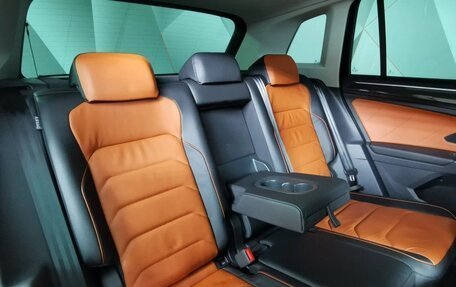Volkswagen Tiguan II, 2017 год, 3 200 000 рублей, 14 фотография